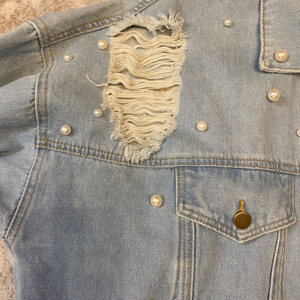 Distressed pearl jacket as seen on Chelsea DeBoer - Picture 4 of 5